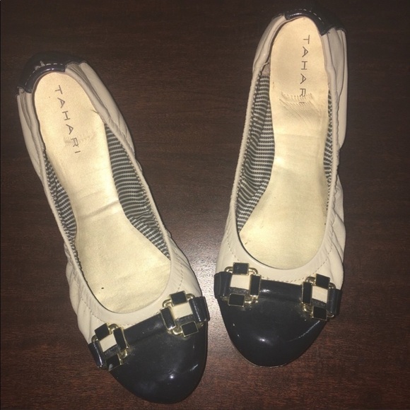 COPY - Tahari Gloria cream and navy flats - Picture 7 of 7